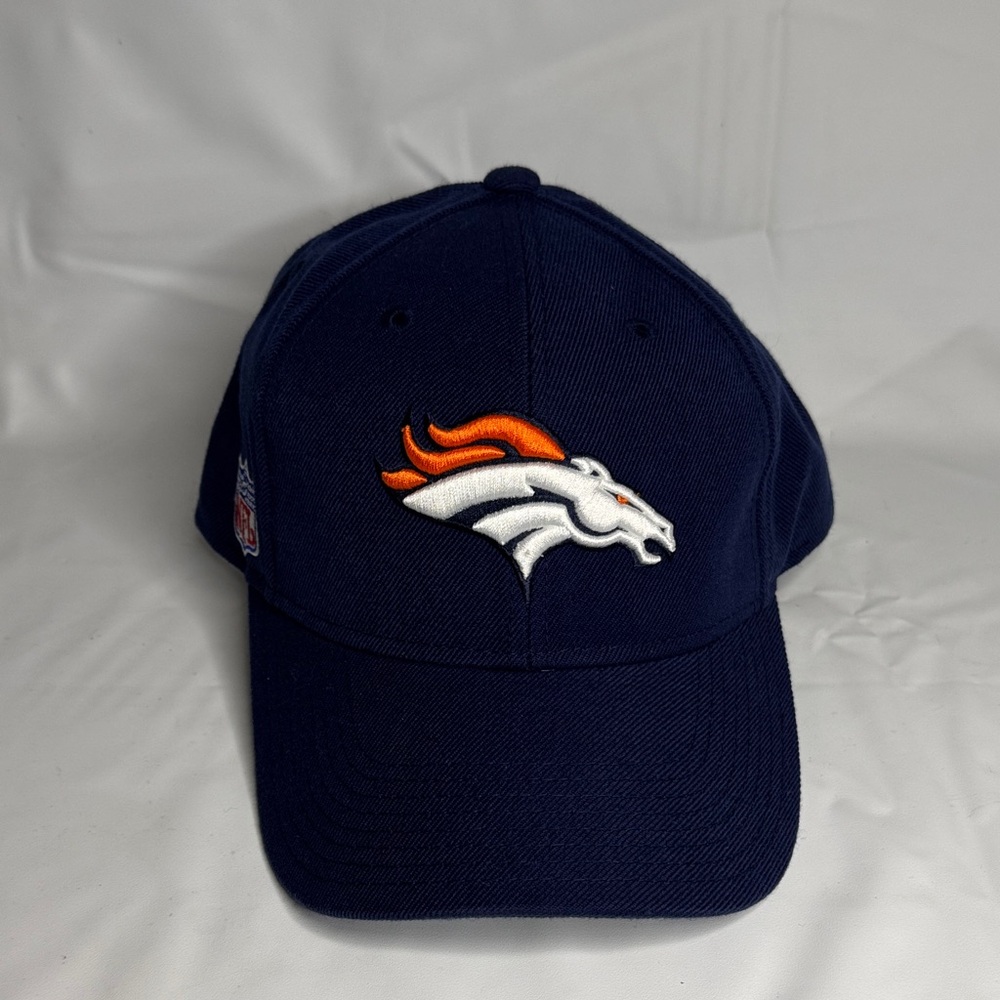 NFL Apparel Denver Broncos Navy Blue Cap